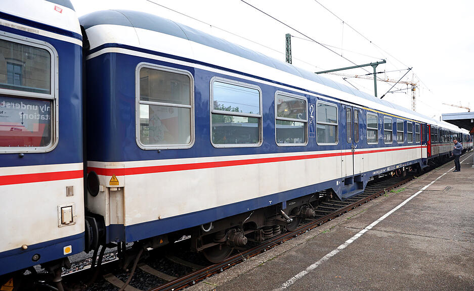 Die Wagen aus den 1960er- und 1970er-Jahren sind modernisiert worden und ergeben dadurch einen "sehr komfortablen Zug".