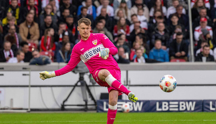 Alexander N&uuml;bel: Lange nicht gefordert gegen Borussia Dortmund.  Konnte beim Tor nichts machen. Note: 3