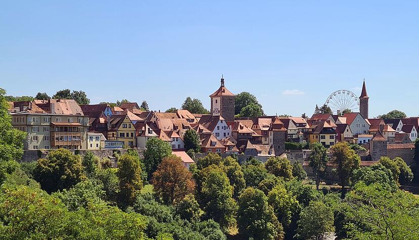 Wer nicht die gesamte Strecke des Radwegs schafft, kann zum Beispiel von Mannheim bis Rothenburg ob der Tauber radeln. Dauer: rund eine Woche.