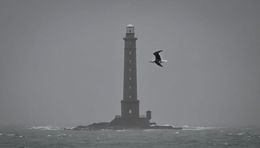 Leuchtturm von Gourys in Auderville. Sturm «Goretti» sorgte vereinzelt für Sturmböen von bis zu 200 Kilometern pro Stunde. Leuchtturm von Gourys in Auderville. Sturm «Goretti» sorgte vereinzelt für Sturmböen von bis zu 200 Kilometern pro Stunde.