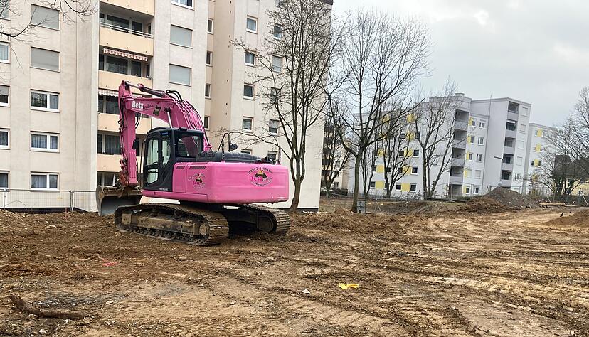 In diesem Areal auf einer Böckinger Baustelle gibt es den Verdachtspunkt auf einen Weltkrieg-Blindgänger. Der Kampfmittelbeseitigungsdienst wird am Freitag in die Tiefe bohren und prüfen. Foto: Carsten Friese In diesem Areal auf einer Böckinger Baustelle gibt es den Verdachtspunkt auf einen Weltkrieg-Blindgänger. Der Kampfmittelbeseitigungsdienst wird am Freitag in die Tiefe bohren und prüfen. Foto: Carsten Friese