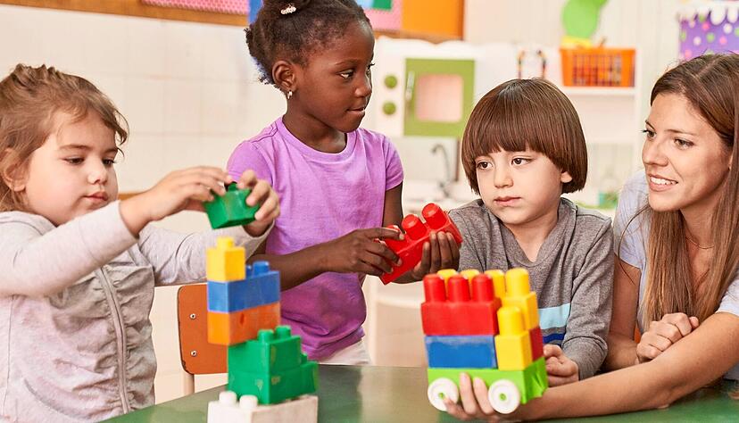 Die Personalsituation in Kitas ist von Ort zu Ort unterschiedlich. Kleinere Kommunen tun sich leichter, alle Stellen zu besetzen. Foto: dpa