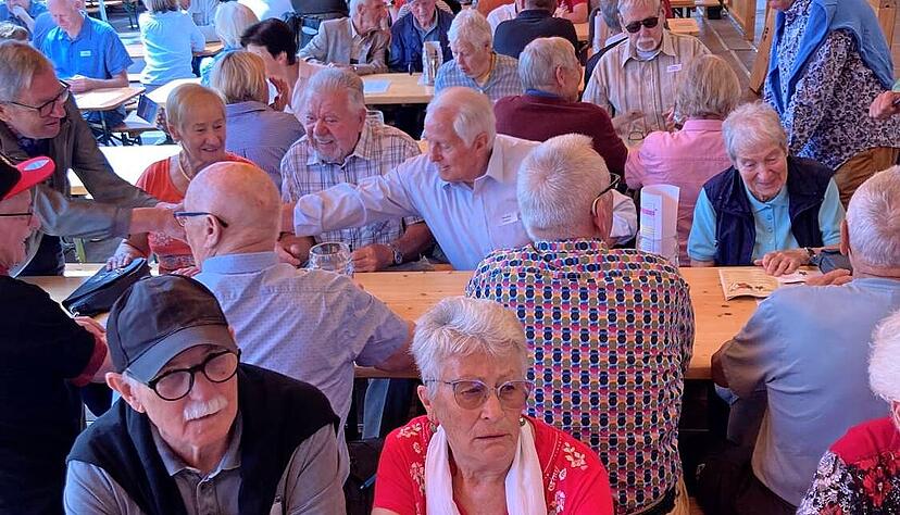 Beim 17. Olympia-Stammtisch der DOG-Kreisgruppe Heilbronn-Unterland-Hohenlohe haben sich auf dem Volksfest Asse von einst getroffen.