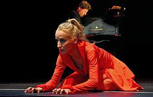 Pianist Christoph Soldan und Tänzerin Stefanie Goes führen gemeinsam das kleine Theater Dörzbach.
Foto: privat Pianist Christoph Soldan und Tänzerin Stefanie Goes führen gemeinsam das kleine Theater Dörzbach.
Foto: privat
