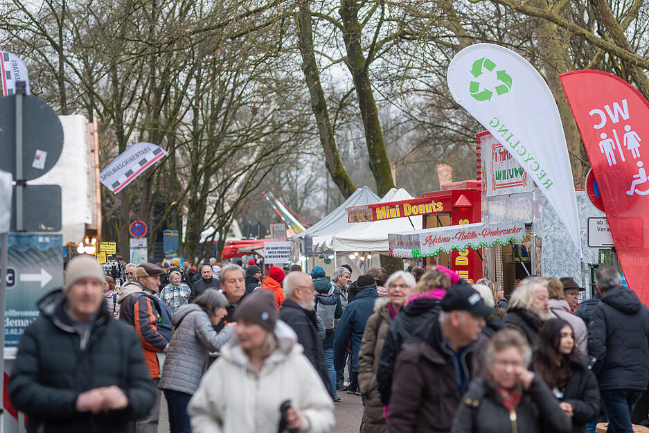 Der neue Standort am Wertwiesenpark zeigt sich am Freitag gut besucht. Der neue Standort am Wertwiesenpark zeigt sich am Freitag gut besucht.