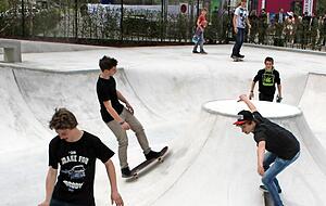 Endlich: Die Skater konnten es schon kaum erwarten, die Anlage zu testen.