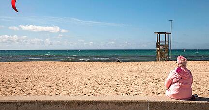 Deutsche Touristen zieht es über Ostern nach Mallorca. Die Insel ist kein Corona-Risikogebiet mehr, die Quarantäne nach der Rückkehr entfällt. Fotos: dpa, privat