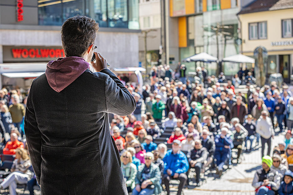 Auf den B&uuml;hnen am Wollhaus, am Kiliansplatz, am Marktplatz und in der Hafenmarktpassage erklangen mitrei&szlig;ende Melodien der teilnehmenden Ch&ouml;re und Gruppen.