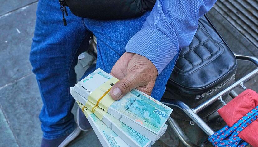 In den vergangenen zehn Jahren hat der Rial 97 Prozent seines Wertes gegenüber dem Euro eingebüßt. (Archivbild)
