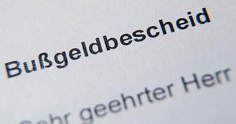 Ein Bußgeldbescheid wurde zugestellt - wirklich? Diese Frage müssen in manchen Fällen sogar Gerichte klären.