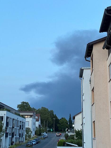 Am Samstagabend zieht der Rauch von Lauffen bis nach Heilbronn.