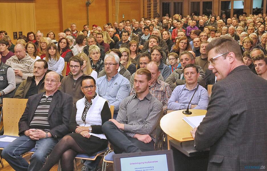 B&uuml;rgerversammlung: Fl&uuml;chtlingsunterbringung in L&ouml;wenstein