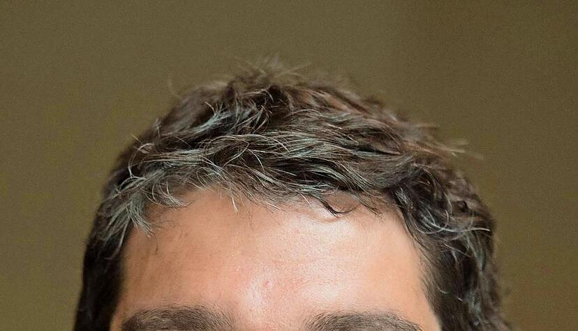 Der 42-Jährige ist seit 2007 Landesvorsitzender des Naturschutzverbandes NABU. Der promovierte Botaniker wohnt in Schwetzingen. Von 2007 bis 2008 war Baumann stellvertretender Leiter am Institut für Agrarökonomie und Biodiversität in Mannheim. „Er hat große Ahnung von Natur“, lobt Regierungschef Kretschmann.