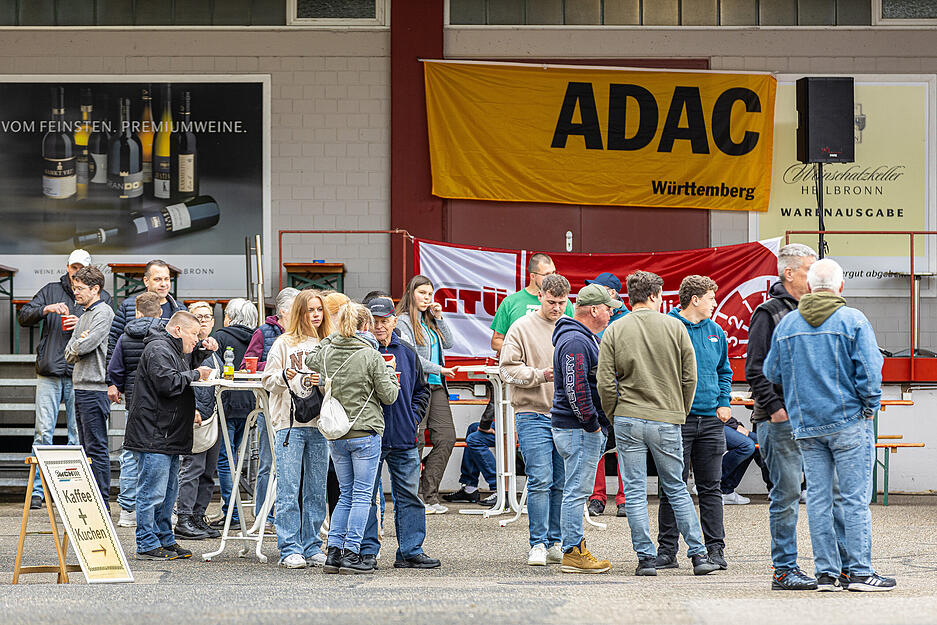 Gro&szlig;e und kleine Autos gab es am Sonntag auf dem Gel&auml;nde der Genossenschaftskellerei zu bestaunen.