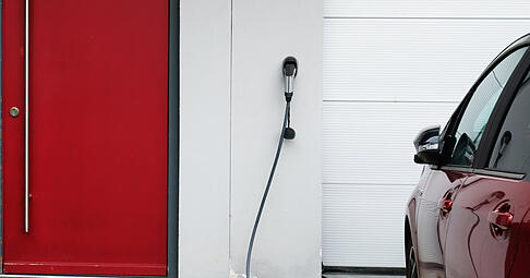 Private Elektroauto-Besitzer bestimmter Marken k&ouml;nnen jetzt an einem Feldversuch zum intelligenten Laden teilnehmen.