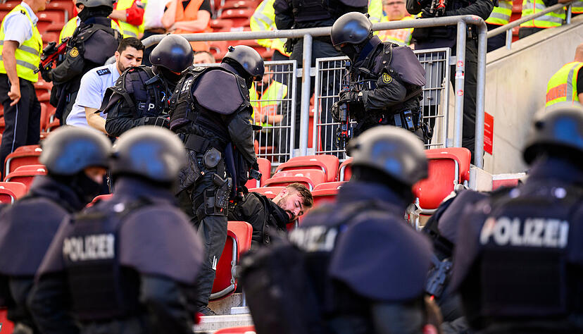 In der Stuttgarter MHP Arena probte die Polizei im Mai für den Ernstfall während der EM 2024.