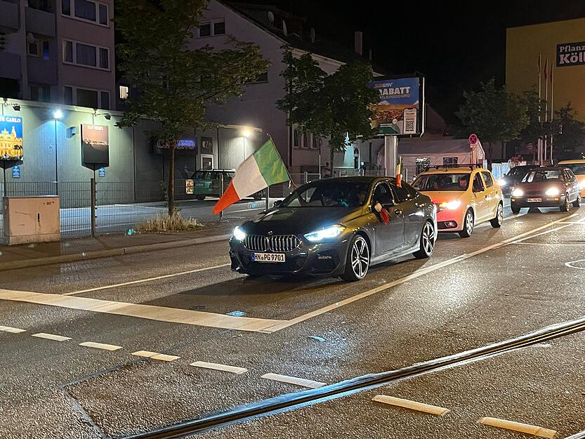 Es wurde viel gehupt auf der Autokorso-Strecke in Heilbronn. Es wurde viel gehupt auf der Autokorso-Strecke in Heilbronn.