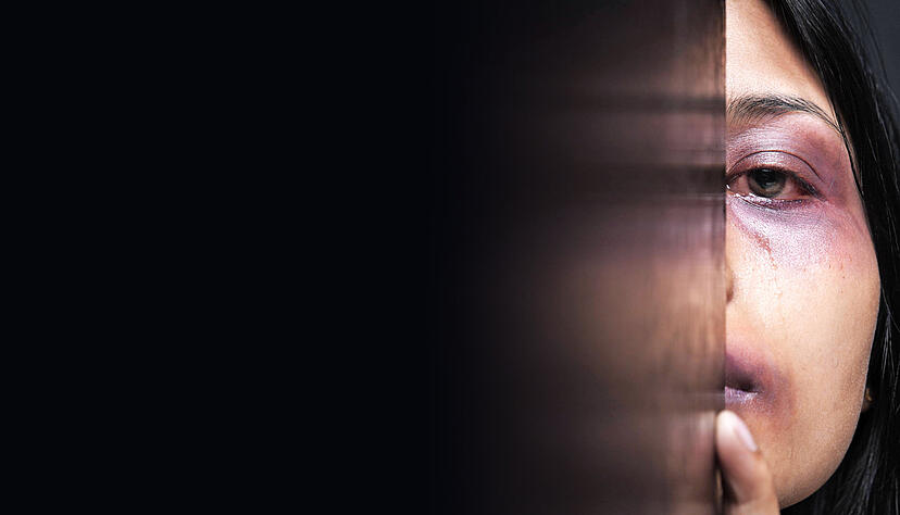 Gewalt ist keine Frage von Einkommen oder Bildung. Gewalt ist keine Frage von Einkommen oder Bildung.