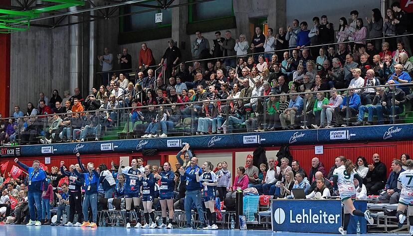 Kollektiver Jubel auf der Neckarsulmer Bank und den sehr gut gefüllten Tribünen: Die Sport-Union hat Tabellenplatz acht noch nicht aus den Augen verloren.