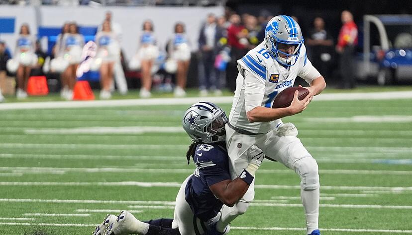 Quarterback Goff (rechts) und die Lions ließen sich von den Cowboys nicht aufhalten. Quarterback Goff (rechts) und die Lions ließen sich von den Cowboys nicht aufhalten.