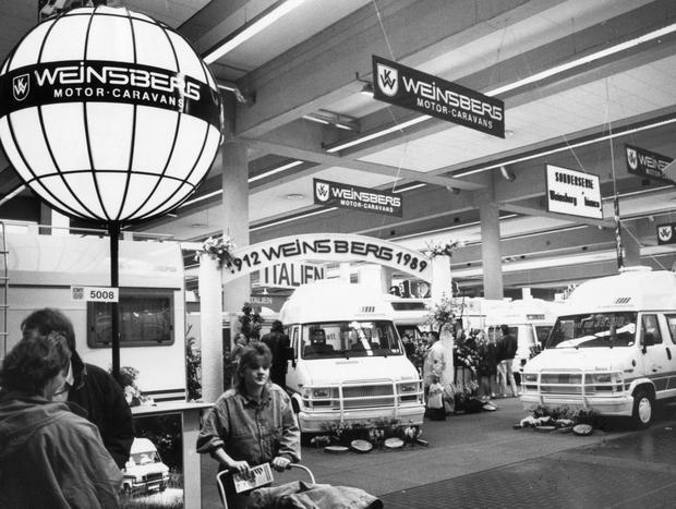 1989: Mit der Wohnmobil-Sonderserie "Bianco" auf Fiat-Basis laufen die Messegesch&auml;fte exzellent.