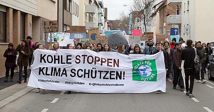Auch in den Ferien demonstrieren viele Heilbronner Sch&uuml;ler gegen die Klimapolitik. Foto: Andreas Veigel