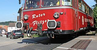 Bisher fahren nur Ausflugsbahnen wie dieser Schienenbus durchs Krebsbachtal zwischen Hüffenhardt und Neckarbischofsheim. Bisher fahren nur Ausflugsbahnen wie dieser Schienenbus durchs Krebsbachtal zwischen Hüffenhardt und Neckarbischofsheim.