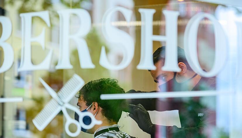 Forschende melden einen starken Anstieg von Pilz-Infektionen nach Besuchen in Barbershops. Forschende melden einen starken Anstieg von Pilz-Infektionen nach Besuchen in Barbershops.