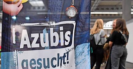 Wer derzeit einen Ausbildungsplatz sucht, hat beste Chancen. Viele Betriebe in der Region suchen händeringend nach Nachwuchskräften.
Foto: dpa