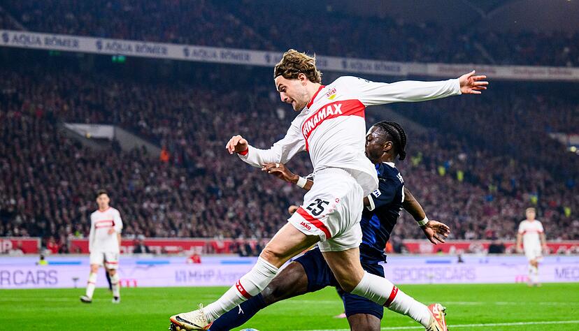 Jacob Bruun Larsen (l) wechselt zum FC Burnley. Jacob Bruun Larsen (l) wechselt zum FC Burnley.