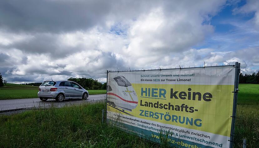 Zwanzig Jahre nach der Vertragsunterzeichnung zum Bau des Brennerbasistunnels gibt es auf deutscher Seite noch nicht einmal eine fertige Planung für die Zuleitung zum längsten europäischen Eisenbahntunnel.