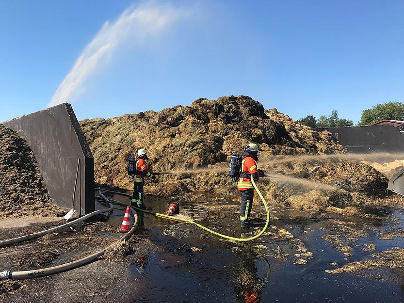 Brand auf Hof in Bad Rappenau - Tag 2