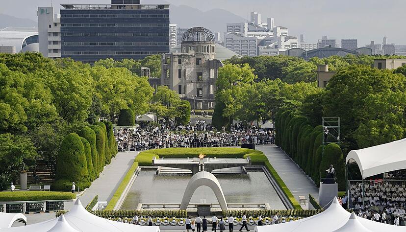 In der japanischen Stadt Hiroshima wurde der Opfer des Atombombenabwurfs vor 80 Jahren gedacht.