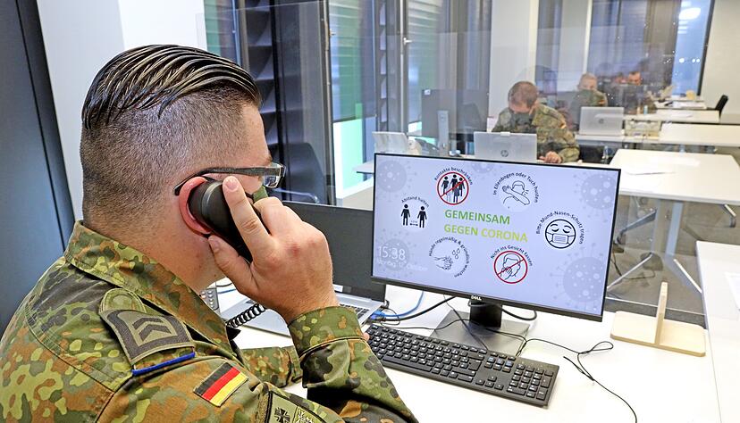 Wie hier im Landratsamt Heilbronn, will nun auch der Hohenlohekreis Hilfe von der Bundeswehr anfordern: für die Fallermittlung und die Abstrichstelle. Foto: Archiv/Seidel