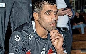 Weil Abdolmohammad Papi 50 Gramm zu viel auf die Waage bringt, verlieren die Red Devils Heilbronn mit 0:40 und der 36-J&auml;hrige steht in der Kritik.
Fotos: Christiana Kunz