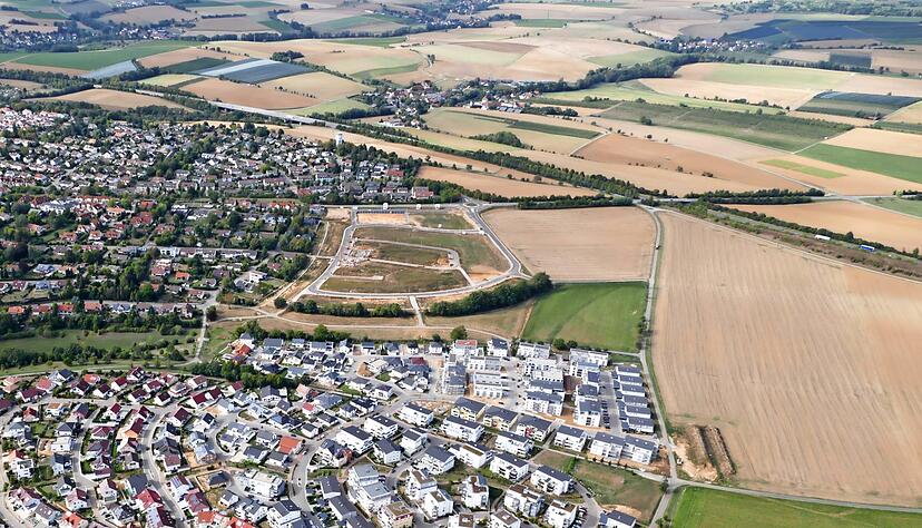 Der Limespark soll in nordöstlicher Richtung (rechts im Bild) erweitert werden. Die Pläne liegen vor. Nun können sich Bürger, Behörden und Räte äußern.
Foto: Rolf Mugele