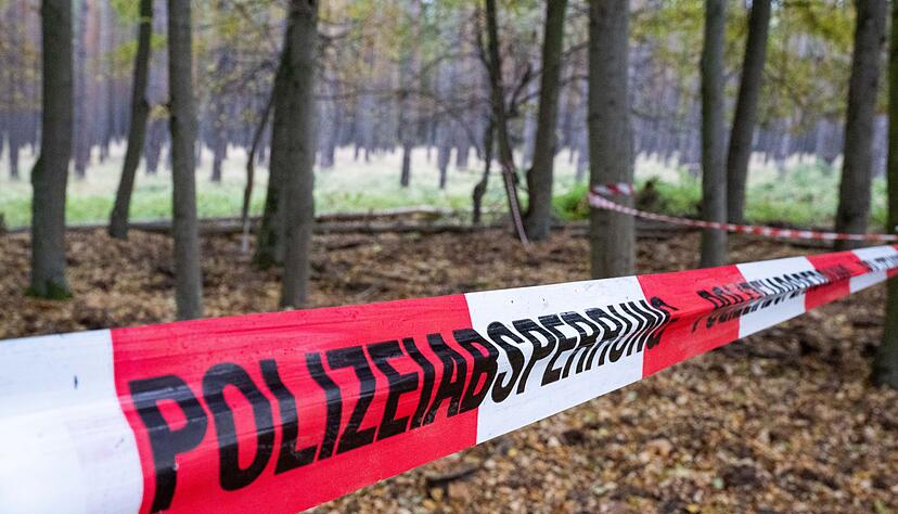 Die Polizei hat in Brandenburg mit Suchen die Ermittlungen im Fall Rebecca fortgesetzt. (Archivbild)