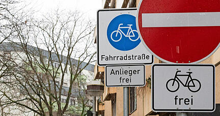 Anwohner beklagen sich unter anderem über zu viele Schilder in der Bahnhofsvorstadt.
Foto: Mario Berger