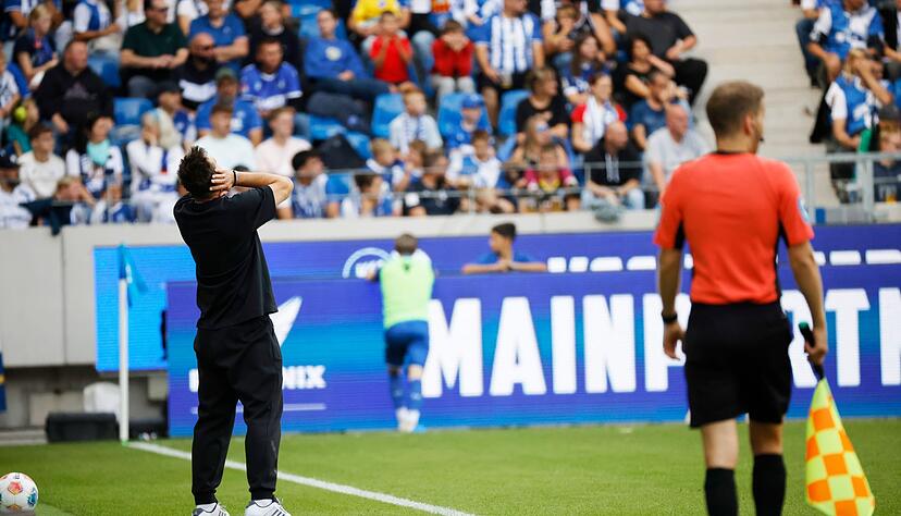 Wieder nichts: Ein frustrierter Miroslav Klose in Karlsruhe.