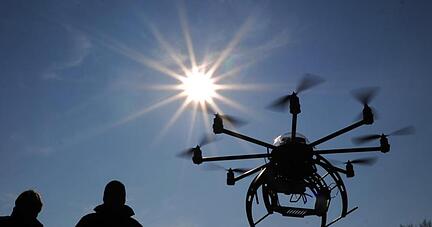 Hessen will künftig Drohnen über Gefängnissen besser aufspüren. Hessen will künftig Drohnen über Gefängnissen besser aufspüren.