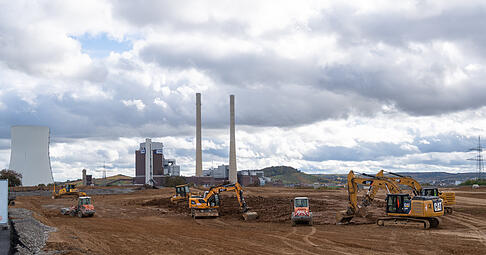 In Heilbronn fiel der Startschuss für den Bau des KI-Campus Ipai. Kanzler Merz und weitere Gäste betonten die Bedeutung des Projekts.