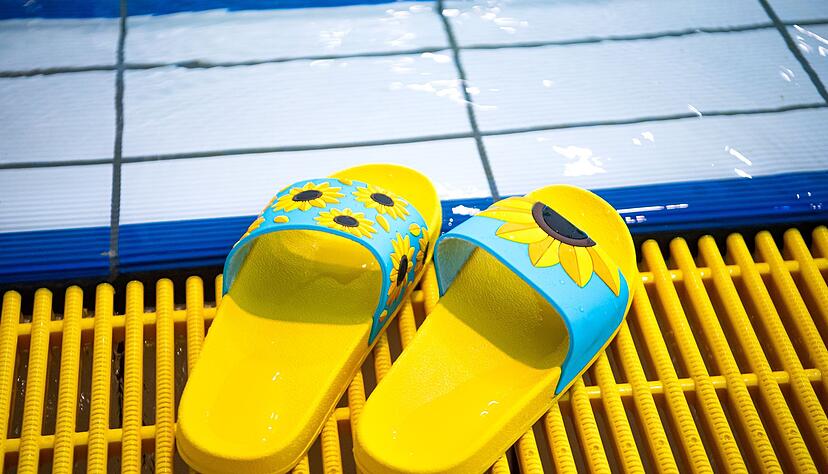 Die Feuerwehr ist wegen eines Schwimmbads im Keller im Einsatz. (Symbolbild)