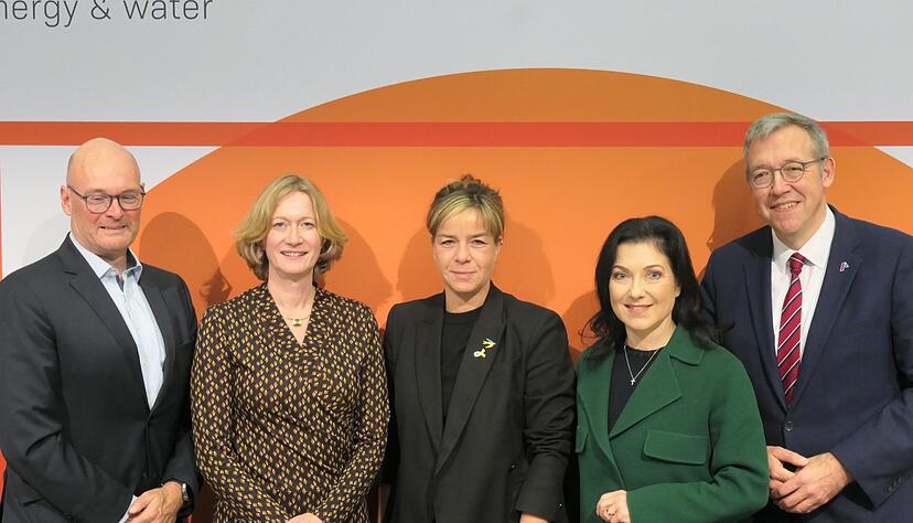 Wie die Kosten der Energiewende besser verteilt werden k&ouml;nnen, ist eines der Themen der Energiefachmesse E-world in Essen.