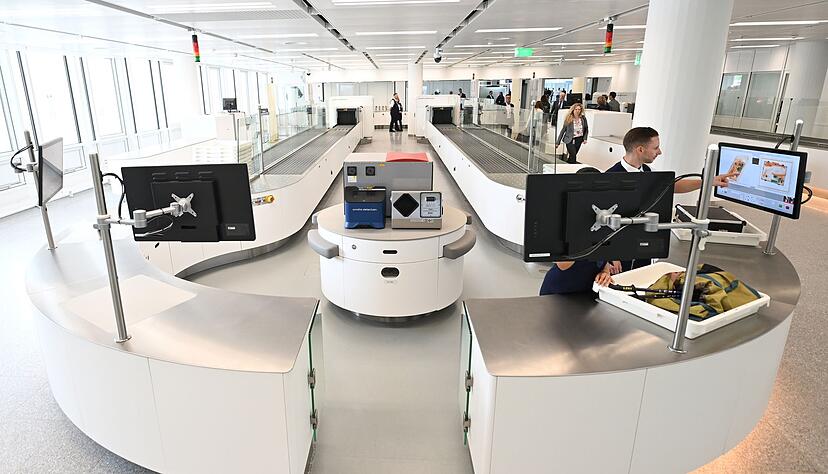 Dank neuer Handgep&auml;ckscanner k&ouml;nnten die Fl&uuml;ssigkeitsregeln f&uuml;rs Flugzeug-Handgep&auml;ck bald Geschichte sein. (Archivbild)