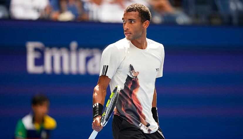 Erst der Sieg gegen Zverev, nun im Halbfinale: Felix Auger-Aliassime überrascht in New York. Erst der Sieg gegen Zverev, nun im Halbfinale: Felix Auger-Aliassime überrascht in New York.