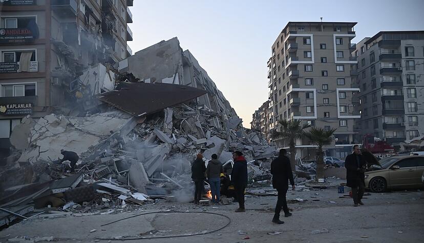 Anteilnahme und Hilfsbereitschaft sind nach der Erdbebenkatastrophe auch im Raum Heilbronn groß. Anteilnahme und Hilfsbereitschaft sind nach der Erdbebenkatastrophe auch im Raum Heilbronn groß.