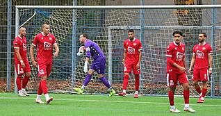 Großes Frustpotenzial beim Oberligisten Türkspor Neckarsulm. Bereits nach acht Minuten musste Keeper Kevin Rombach den Ball zum dritten  Mal aus dem eigenen Netz holen.