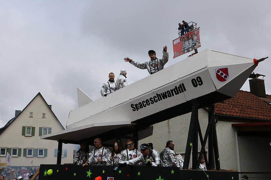 Mit dem &bdquo;Spaceschwaddl 09&ldquo; von Mulfingen auf den Mond? Warum nicht! Der "Spendenrausch" macht's m&ouml;glich.