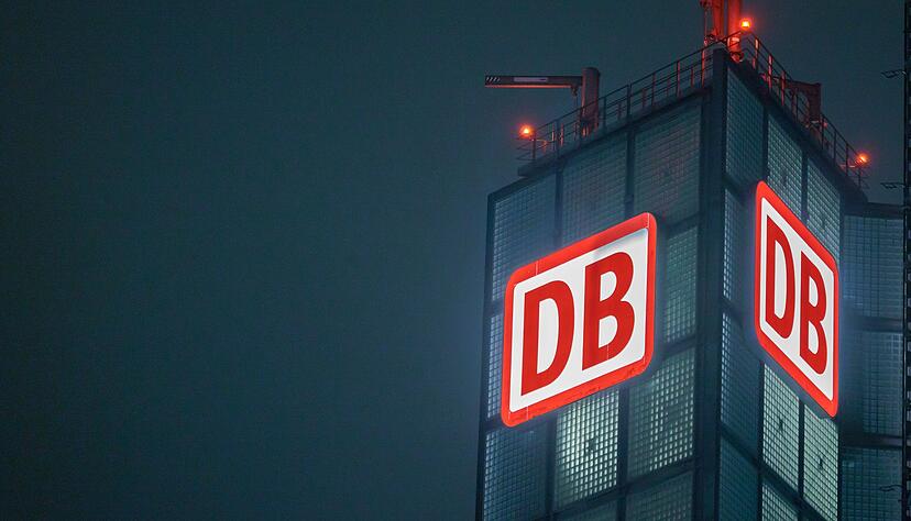 Der tödliche Angriff auf einen Zugbegleiter hat bundesweit für Entsetzen gesorgt. Der tödliche Angriff auf einen Zugbegleiter hat bundesweit für Entsetzen gesorgt.