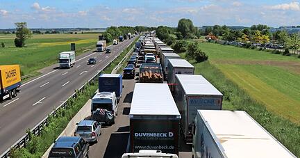 Die A6 durch Hohenlohe ist besonders stauanfällig aufgrund des hohen Anteils an Schwerlastverkehr.
Foto: Ralf Reichert